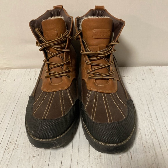 LAST CALL Steve Madden Fleece lined Boots - Picture 1 of 9